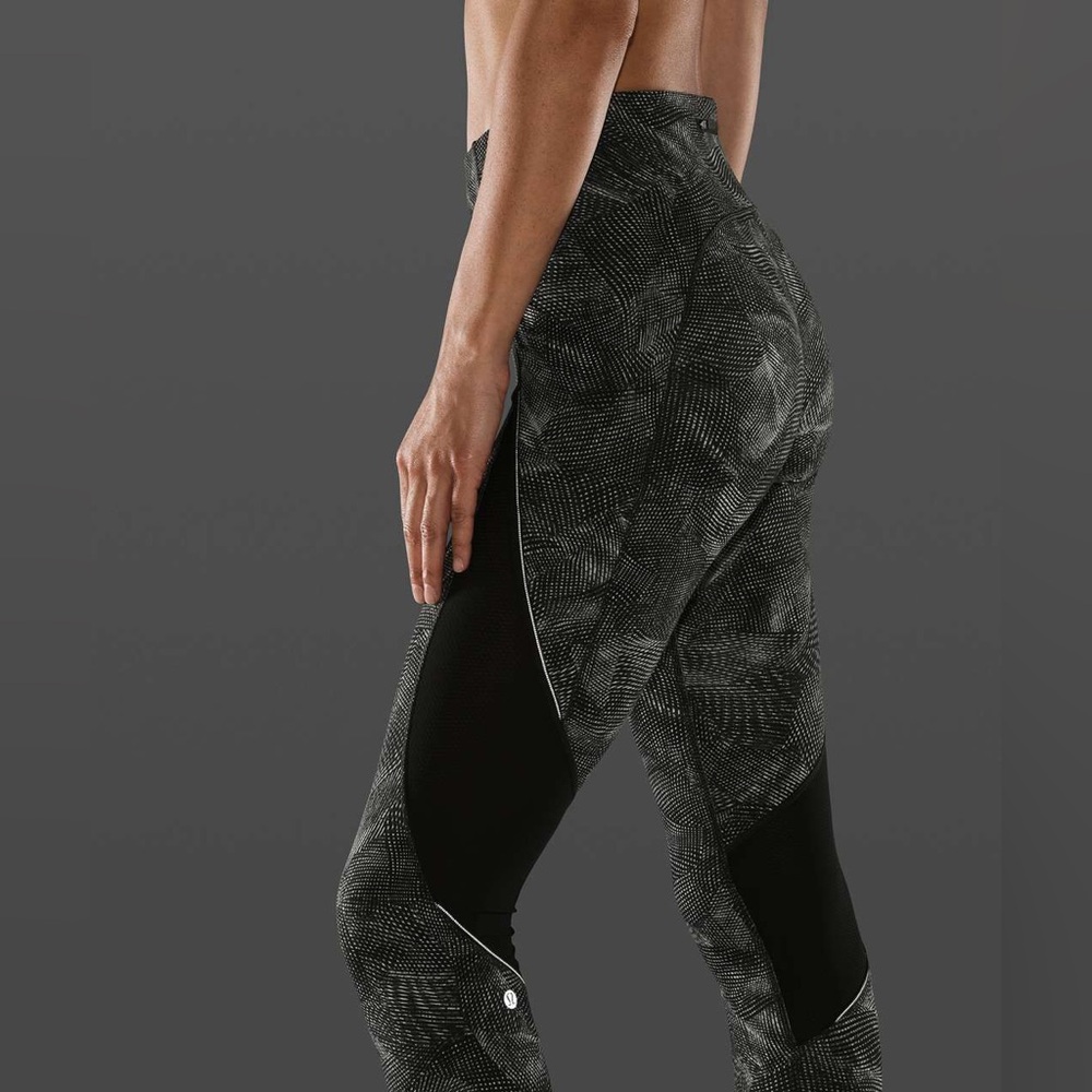 Lululemon Run Off Route Mid Rise Crop 21” EUC Size 4